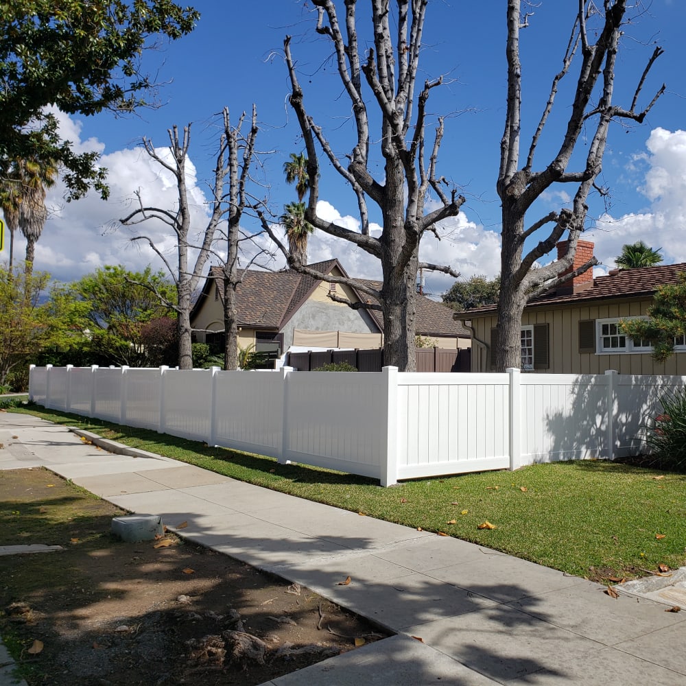 Vinyl fence by LA Fence Craft