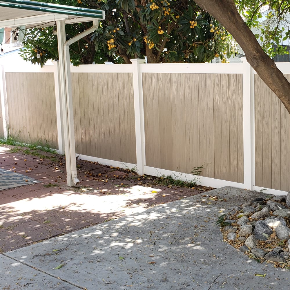Vinyl fence by LA Fence Craft