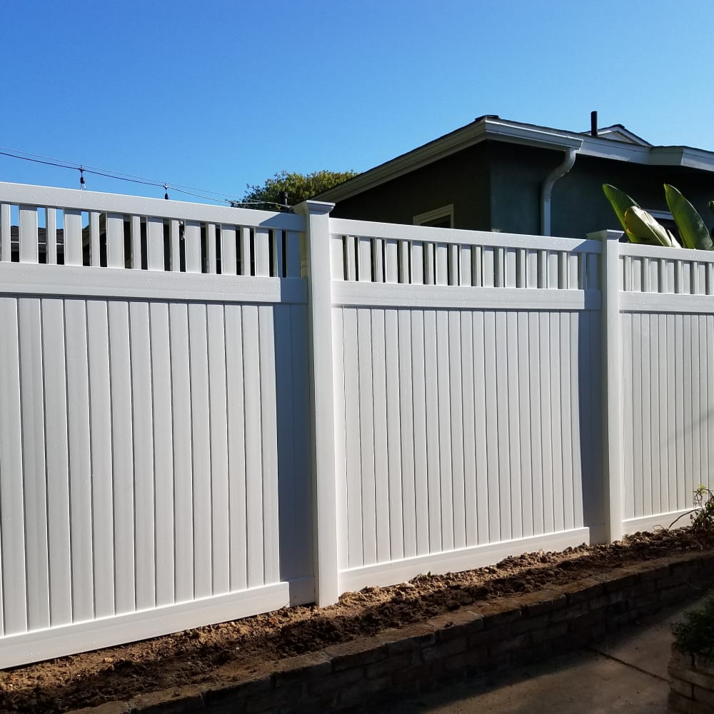Vinyl fence by LA Fence Craft