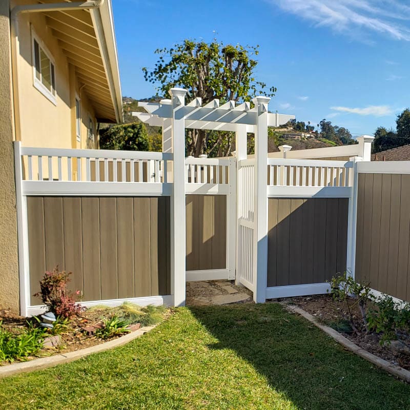 Vinyl fence by LA Fence Craft