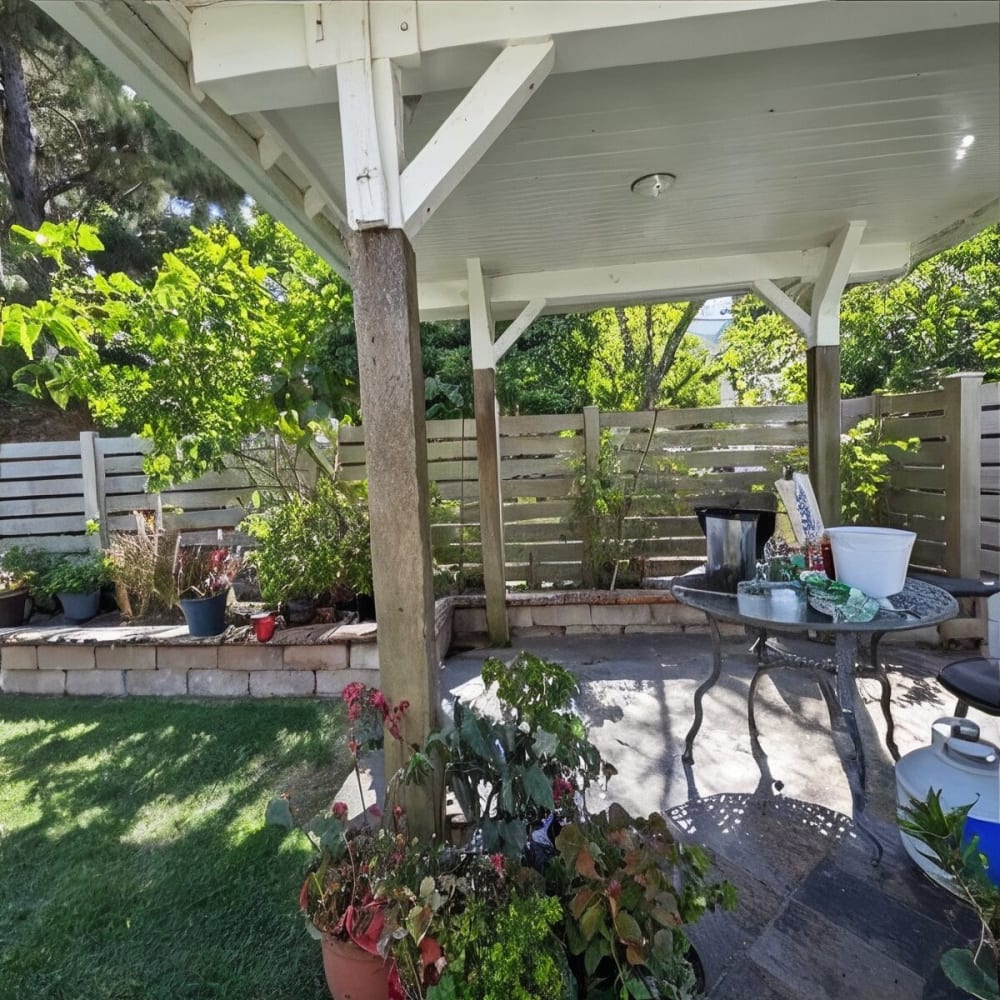 Vinyl fence by LA Fence Craft