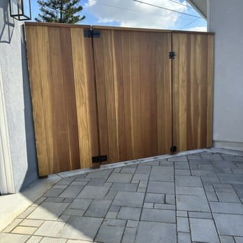 Wood fence by LA Fence Craft
