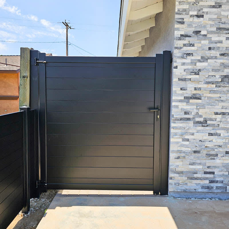 Aluminum gate by LA Fence Craft