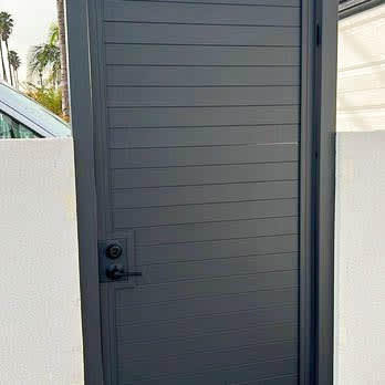 Aluminum gate by LA Fence Craft
