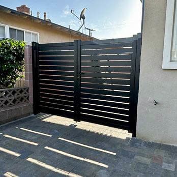 Aluminum gate by LA Fence Craft