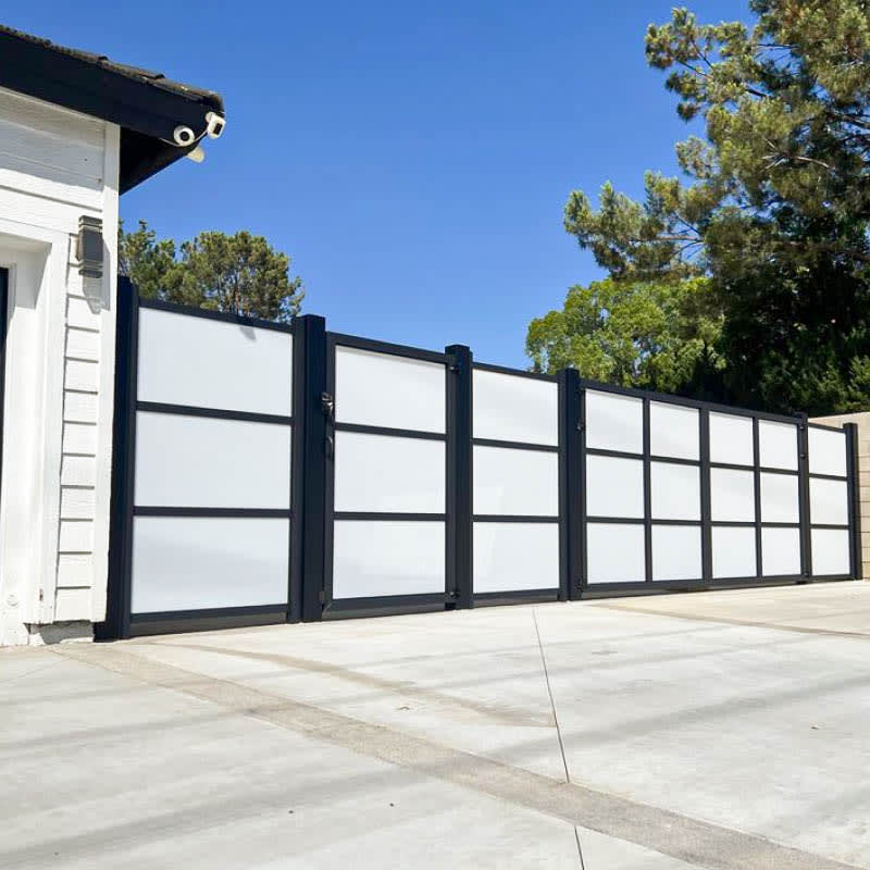 Aluminum gate by LA Fence Craft