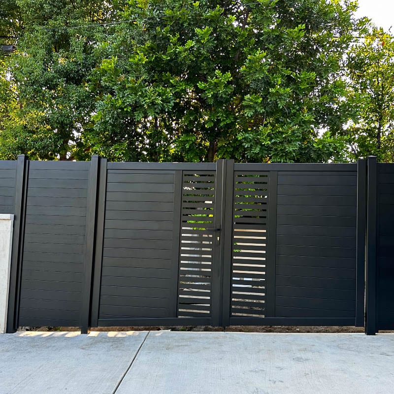Aluminum gate by LA Fence Craft