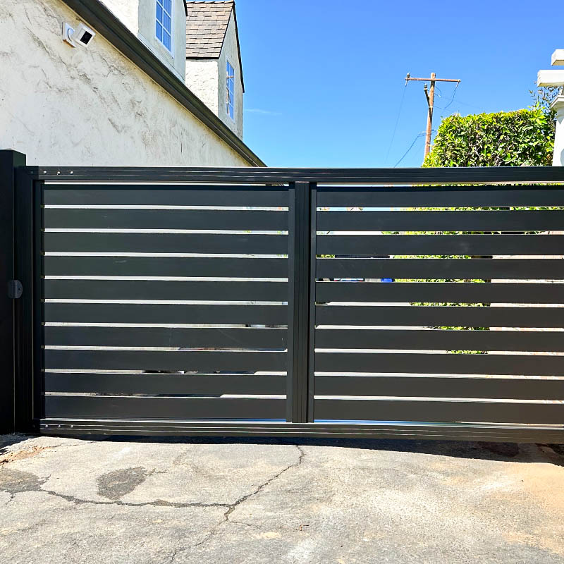Aluminum gate by LA Fence Craft