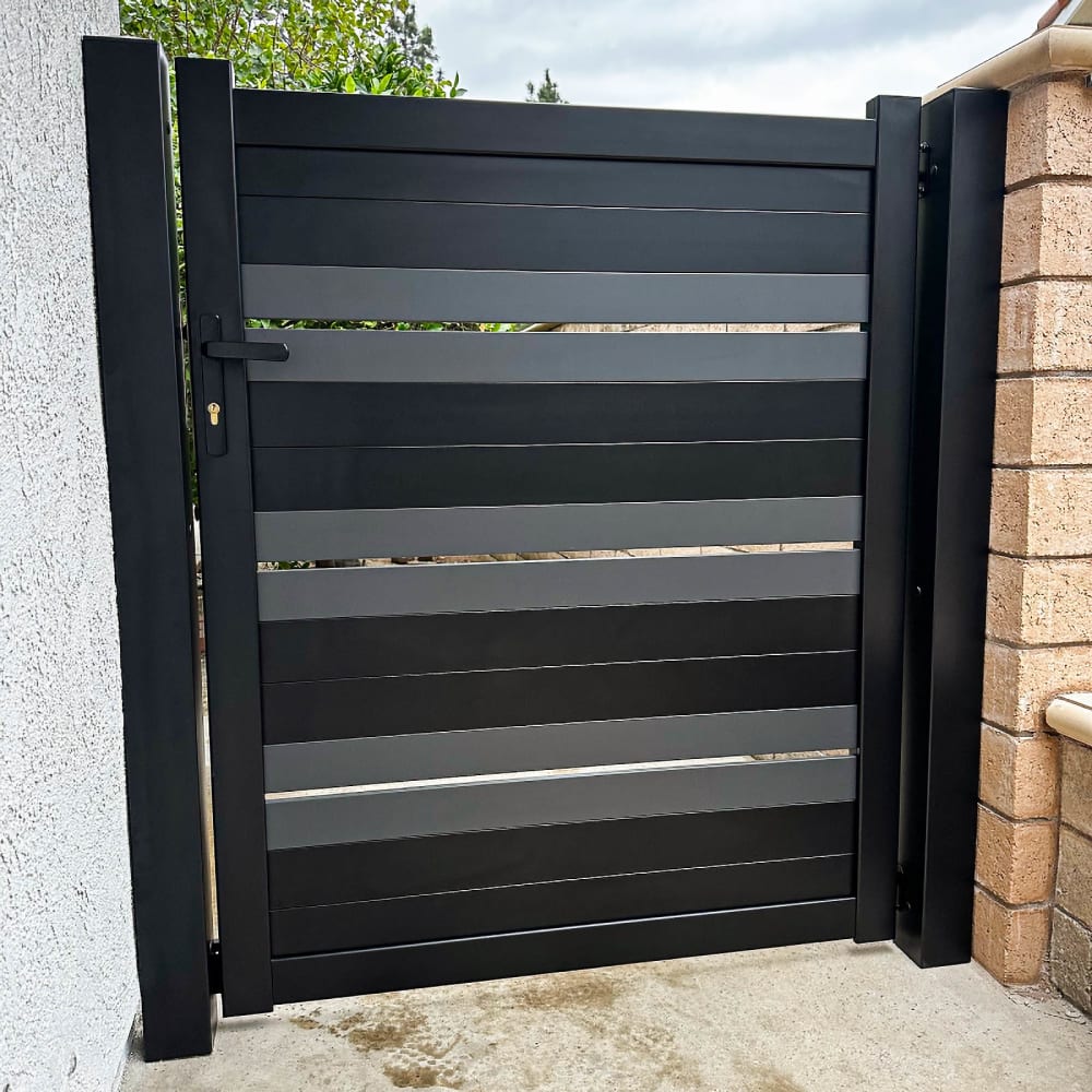Aluminum gate by LA Fence Craft