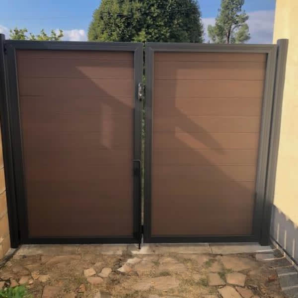 Composite gate by LA Fence Craft