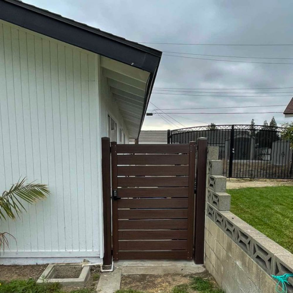 Vinyl gate by LA Fence Craft