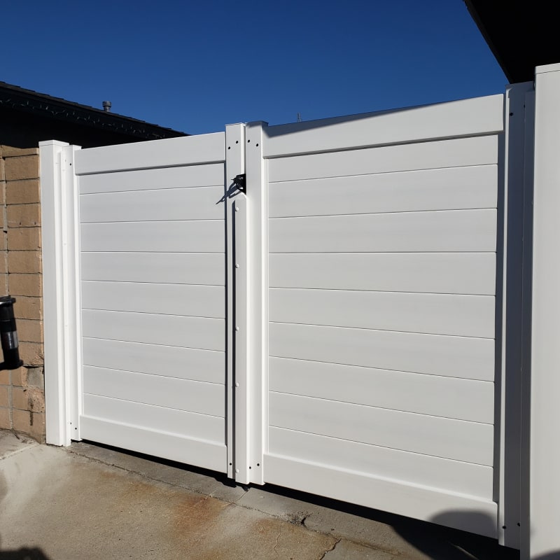 Vinyl gate by LA Fence Craft