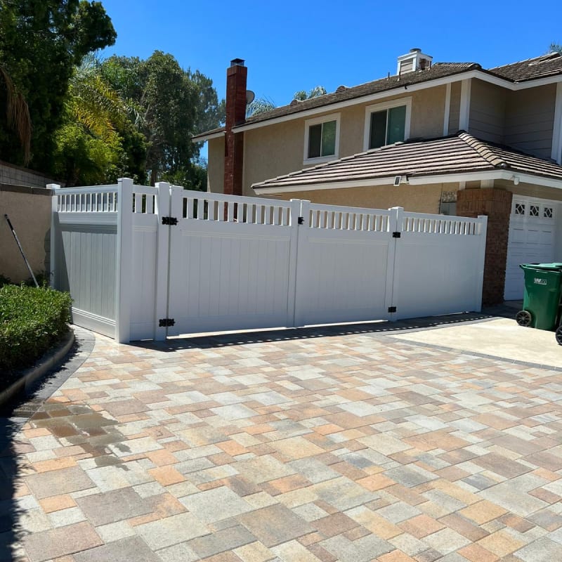 Vinyl gate by LA Fence Craft