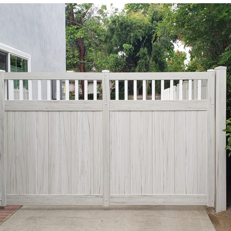 Vinyl gate by LA Fence Craft