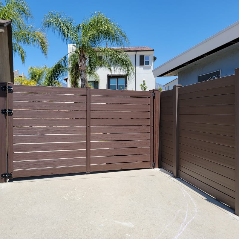Vinyl gate by LA Fence Craft