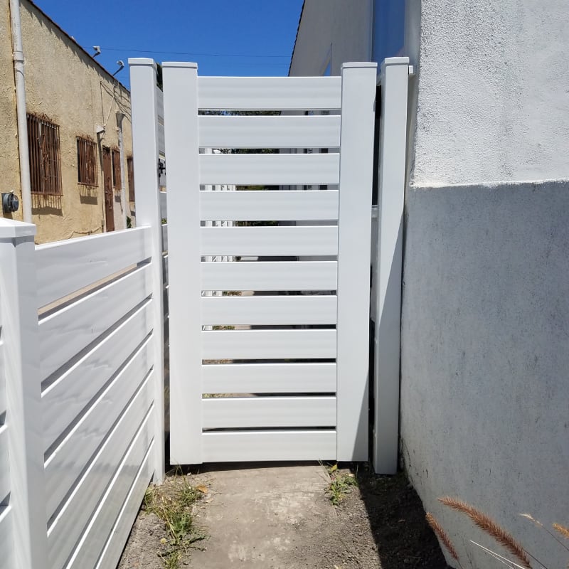 Vinyl gate by LA Fence Craft