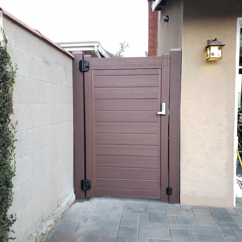 Vinyl gate by LA Fence Craft