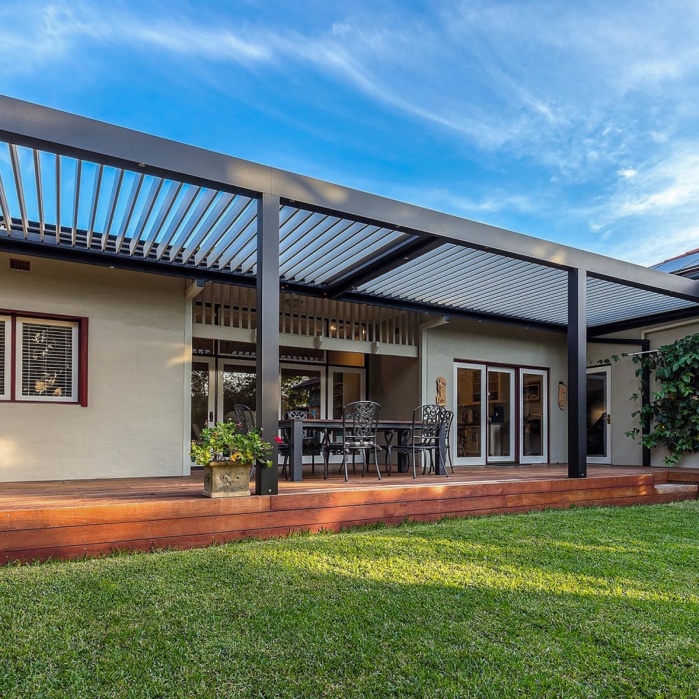 Aluminum patio cover by LA Fence Craft