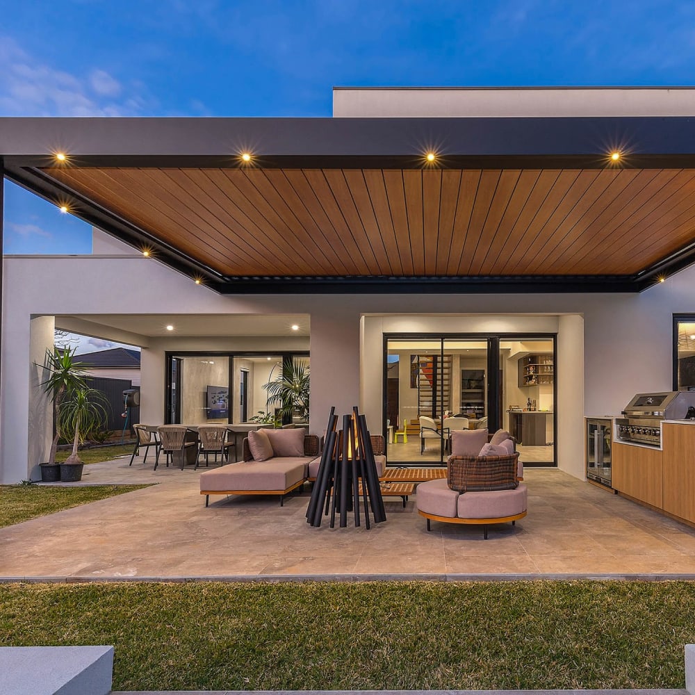 Aluminum patio cover by LA Fence Craft