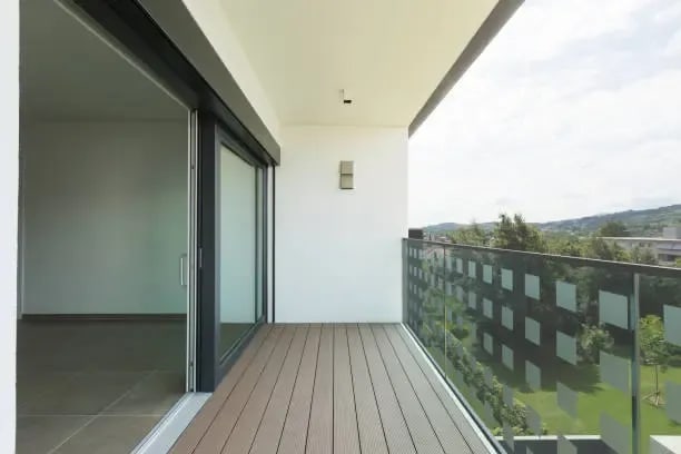 Glass railing by LA Fence Craft