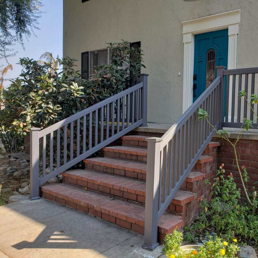 Vinyl railing by LA Fence Craft