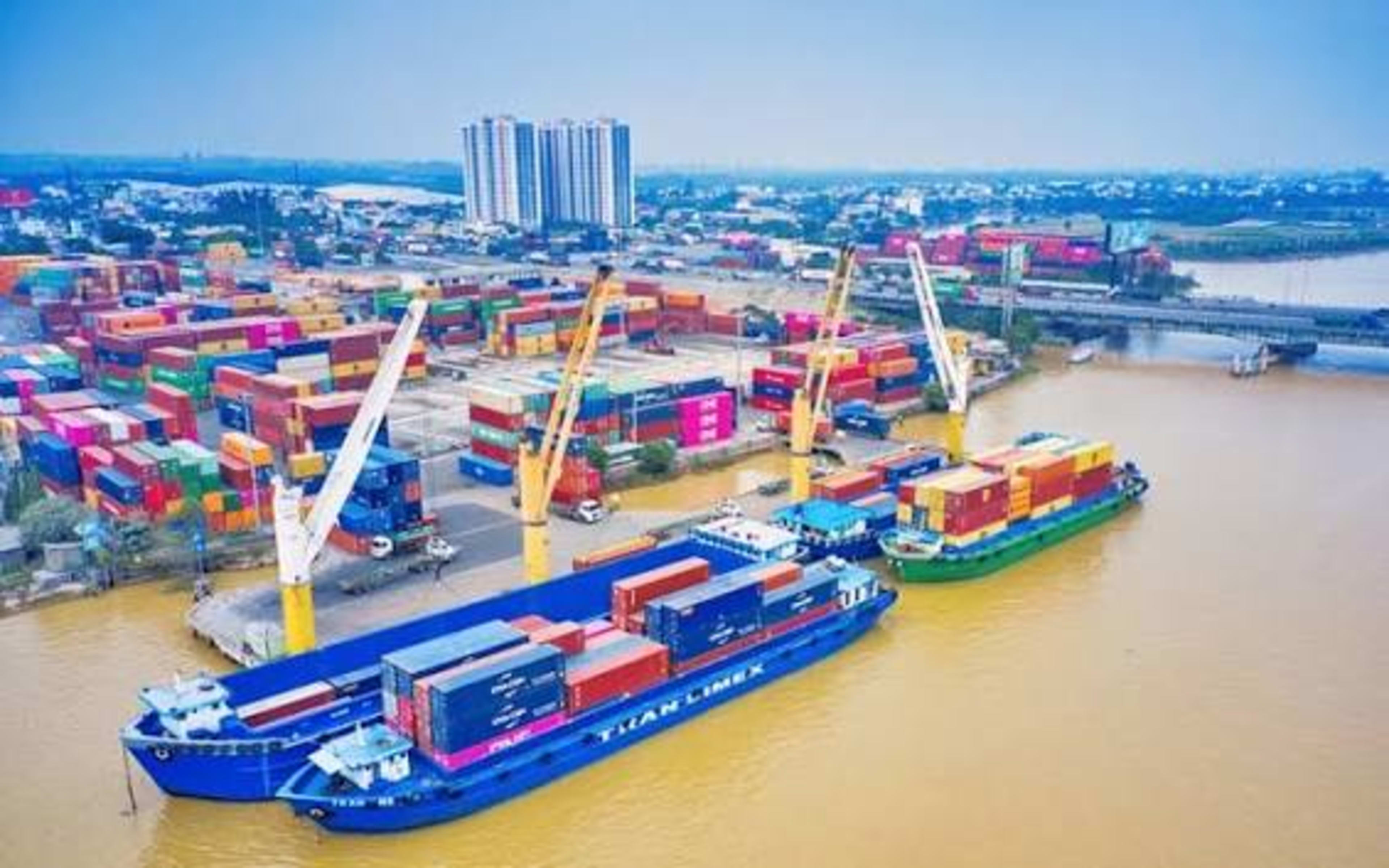 
Từ bài học Trung Quốc đến chiến lược tăng trưởng của Việt Nam: Đầu tư công, tín dụng và FDI hướng tới năng suất
