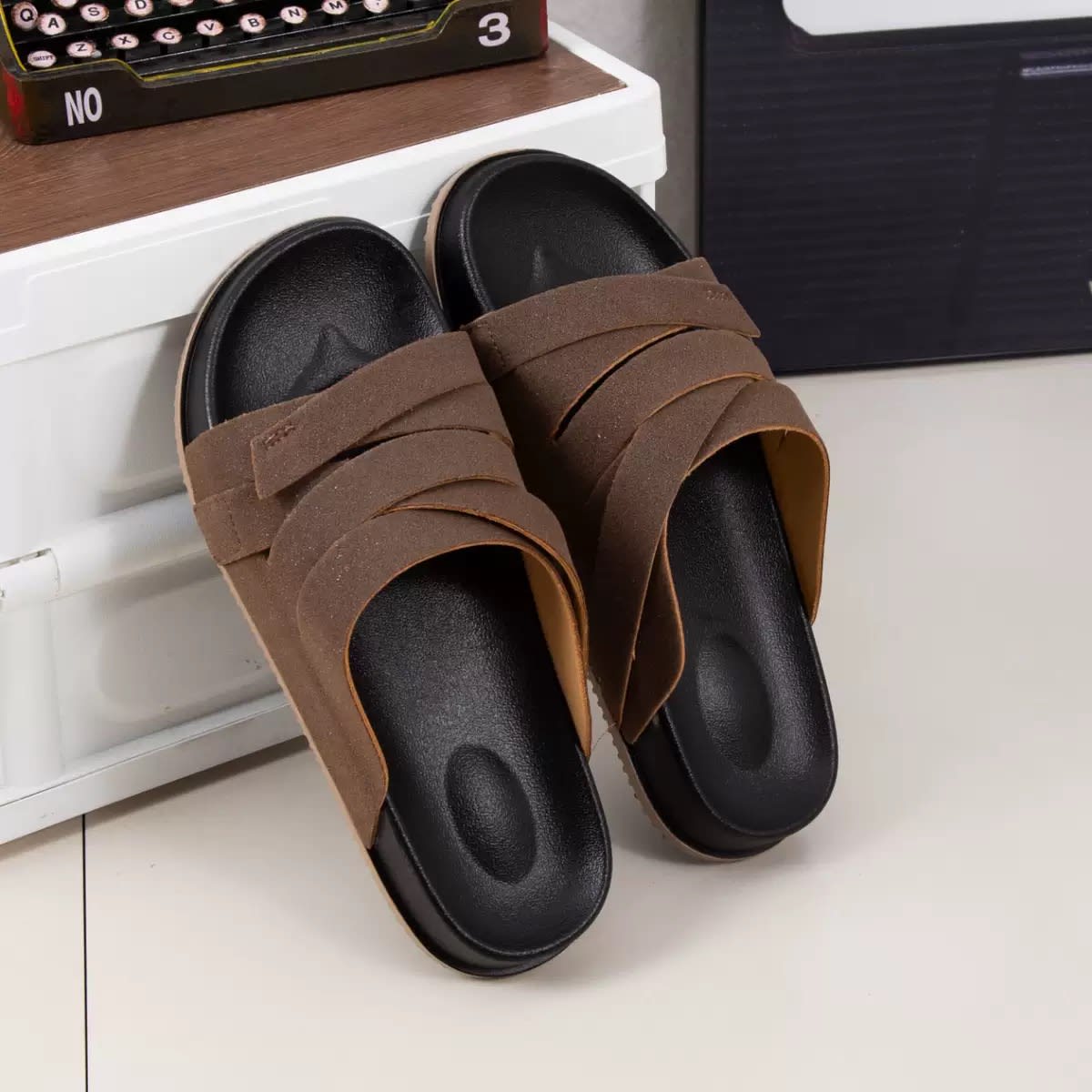 Five Belt Slide Brown