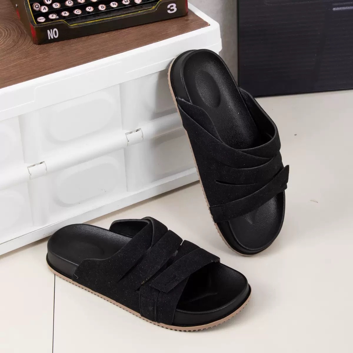 Five Belt Slide Black