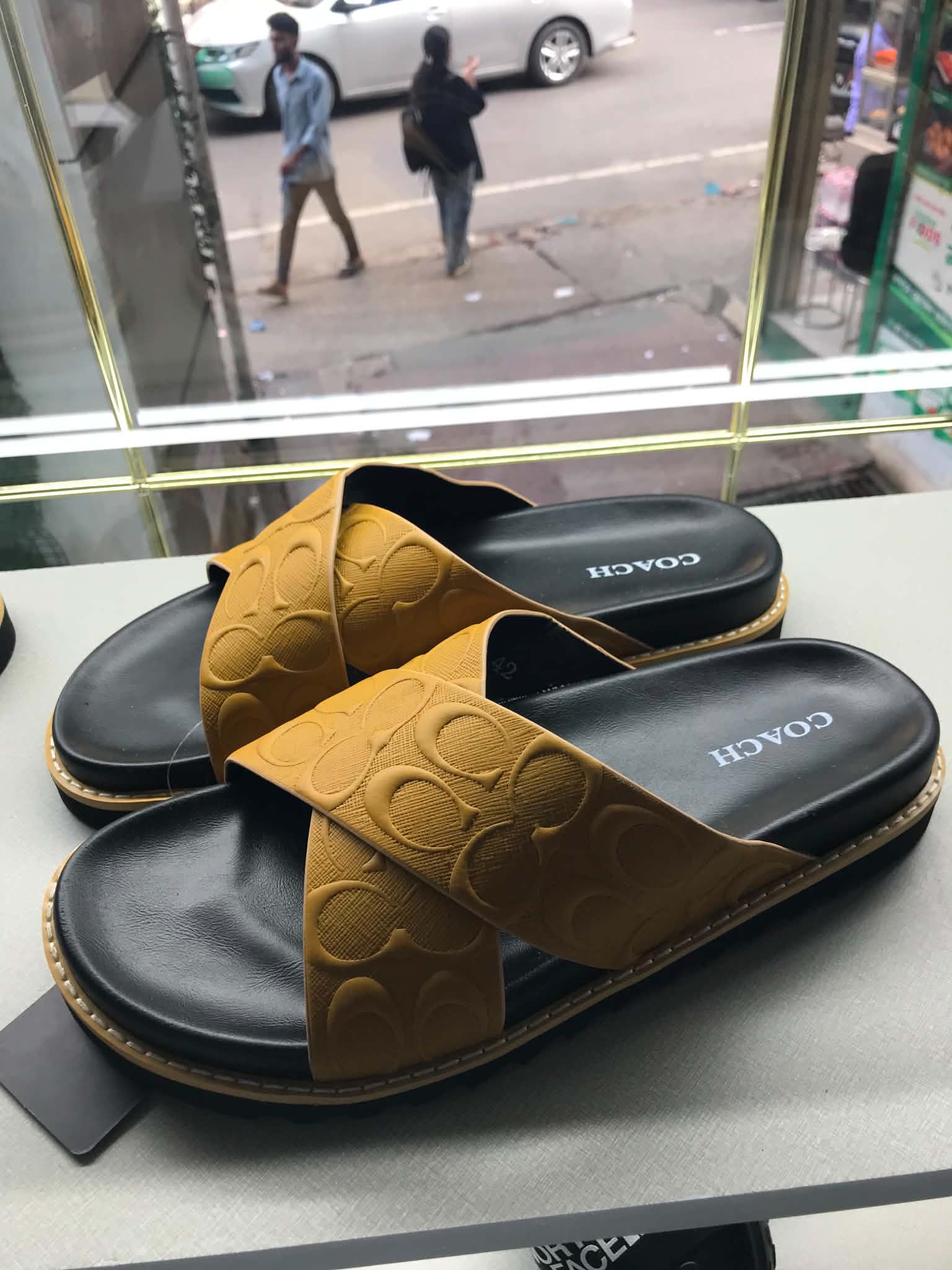 Coach Cross Belt Slide yellow 