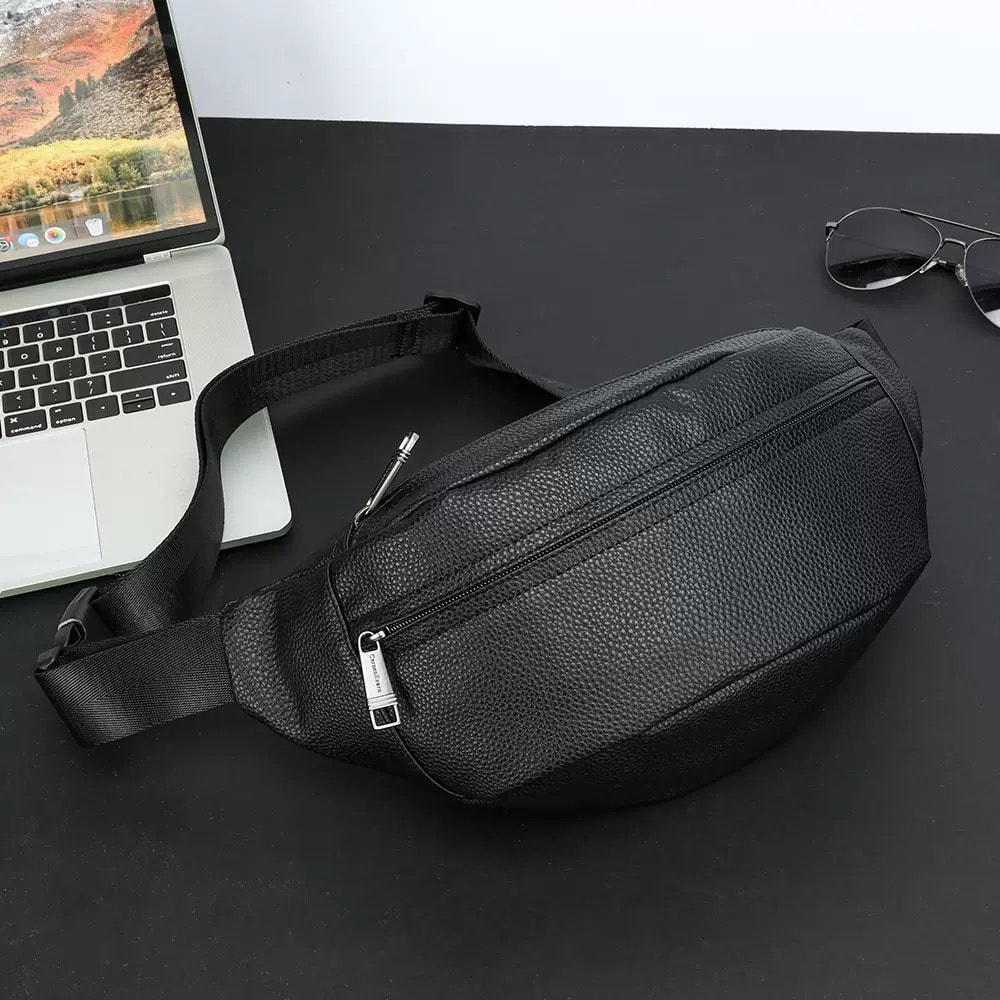 Pure Black solid Chest bag 