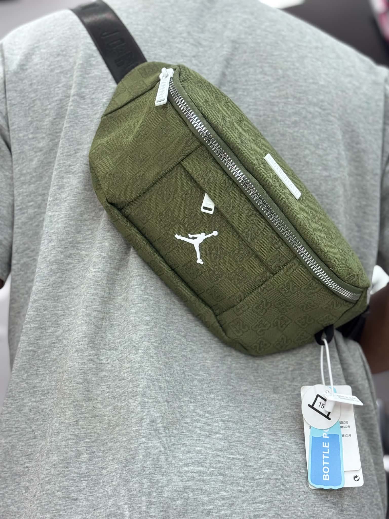 Jordan Fabric Chest bag - Olive