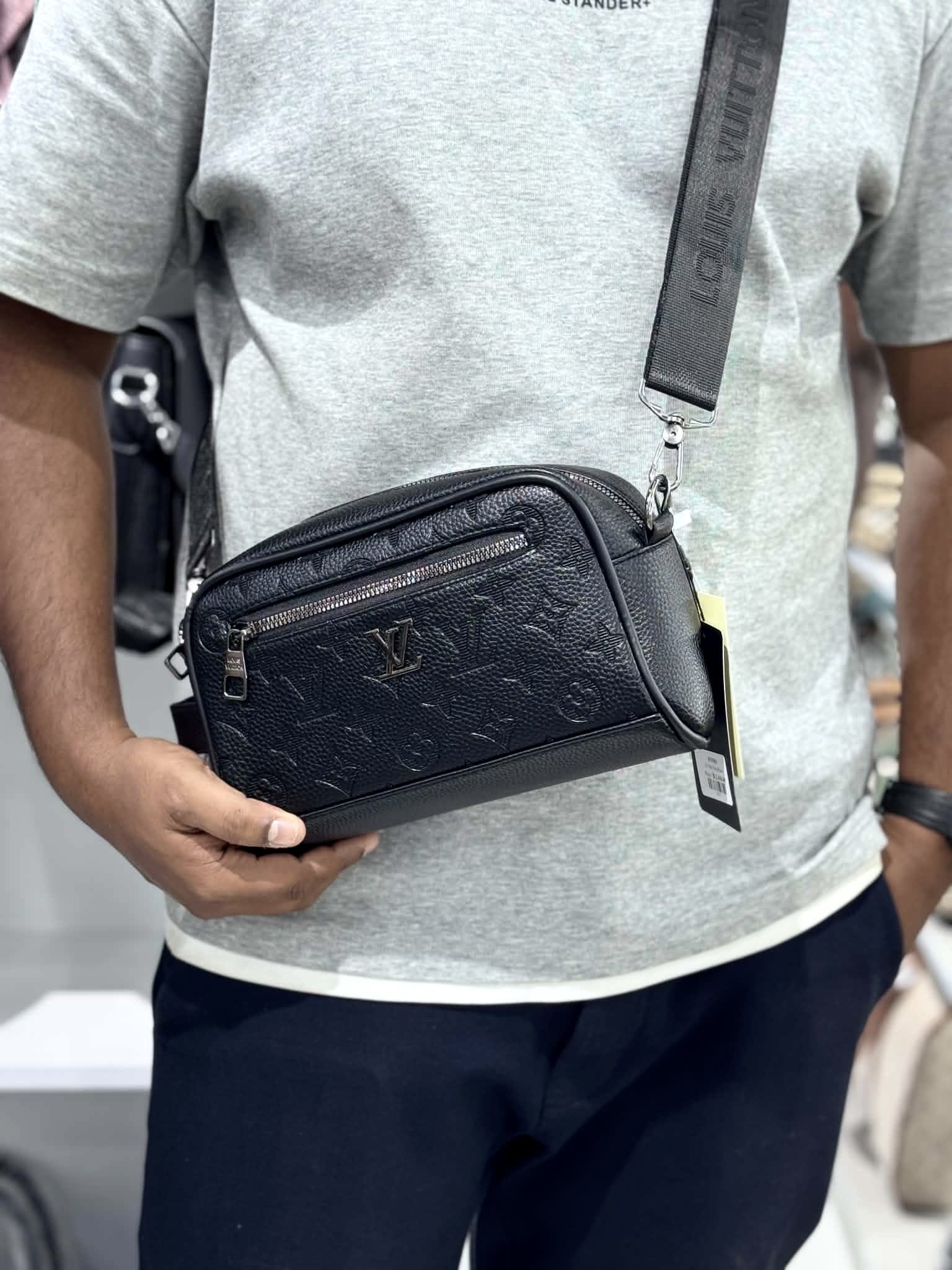 LV Hand/Side Bag - Black thumbnail 1