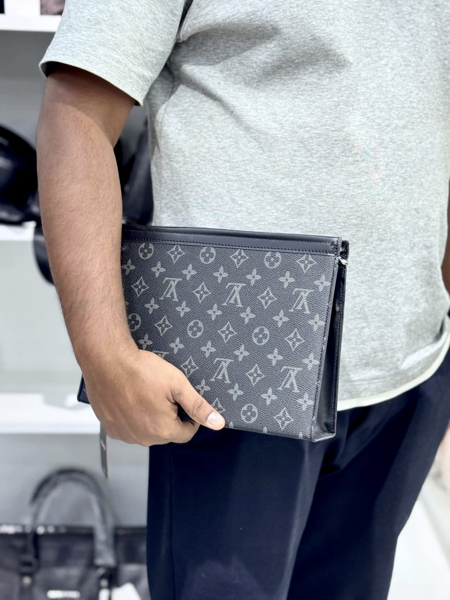 LV Clutch Bag - Black/Ash
