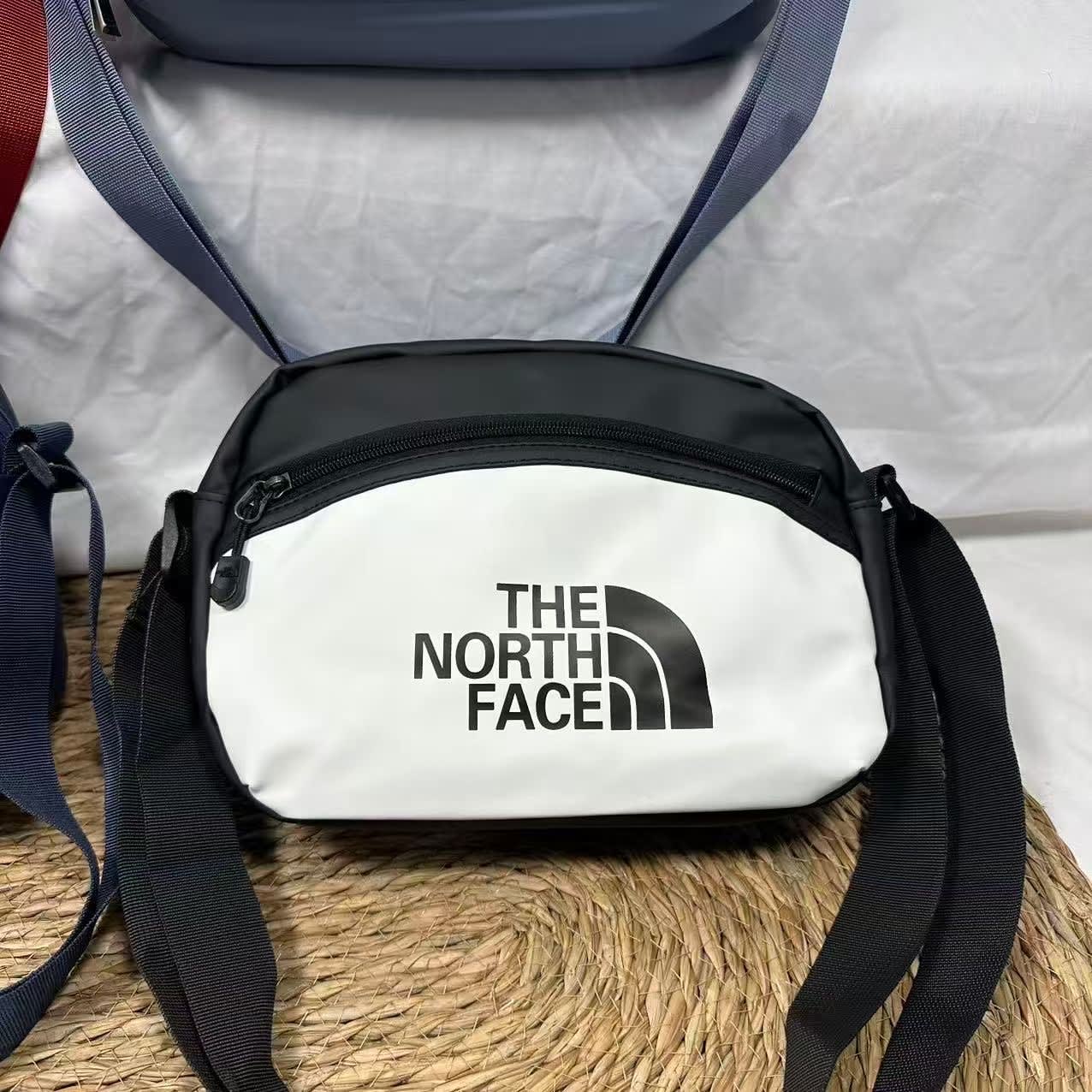The Northface Large Side bag - Black/White
