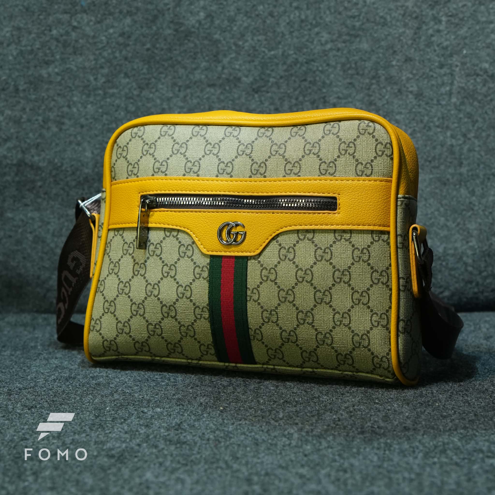 Gucci Large Side Bag - yellow  thumbnail 1