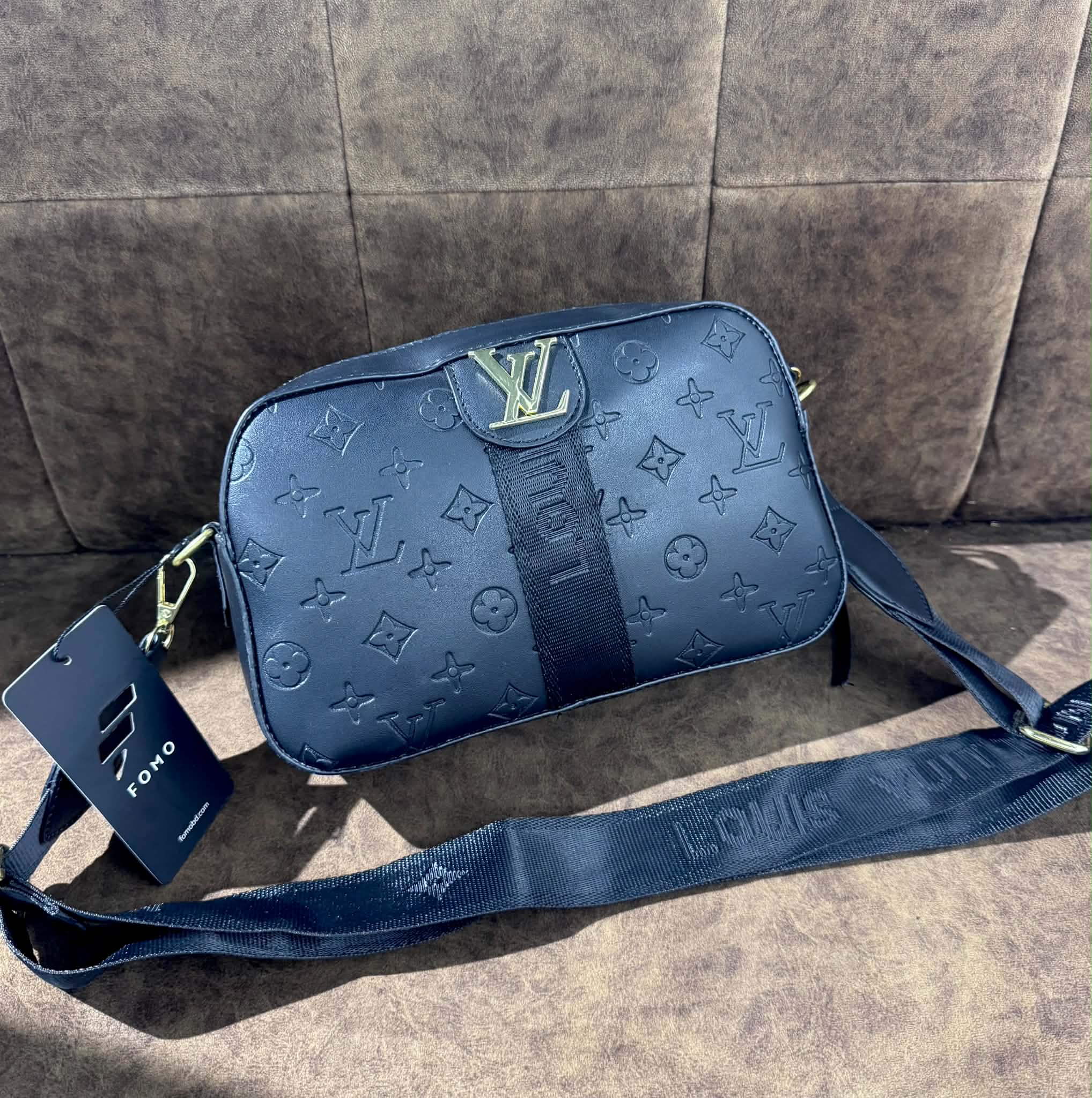 LV Side Bag - Black thumbnail 1