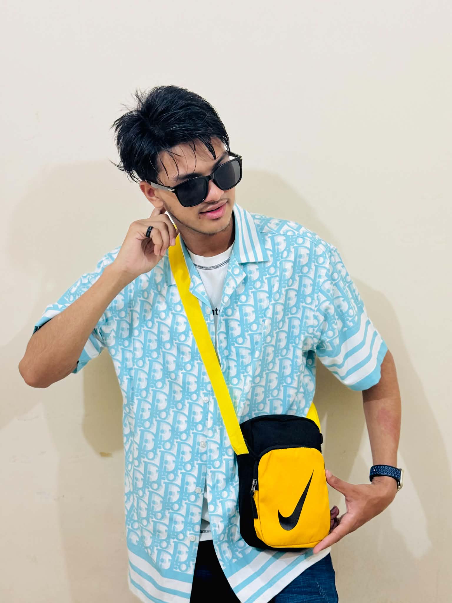Nike Side Bag - Yellow thumbnail 1