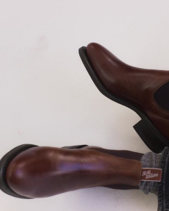 Closest place store to buy boots