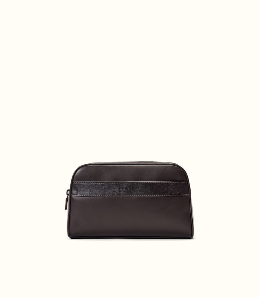 farrier-double-zip-wash-bag-smooth-grain-leather-chestnut