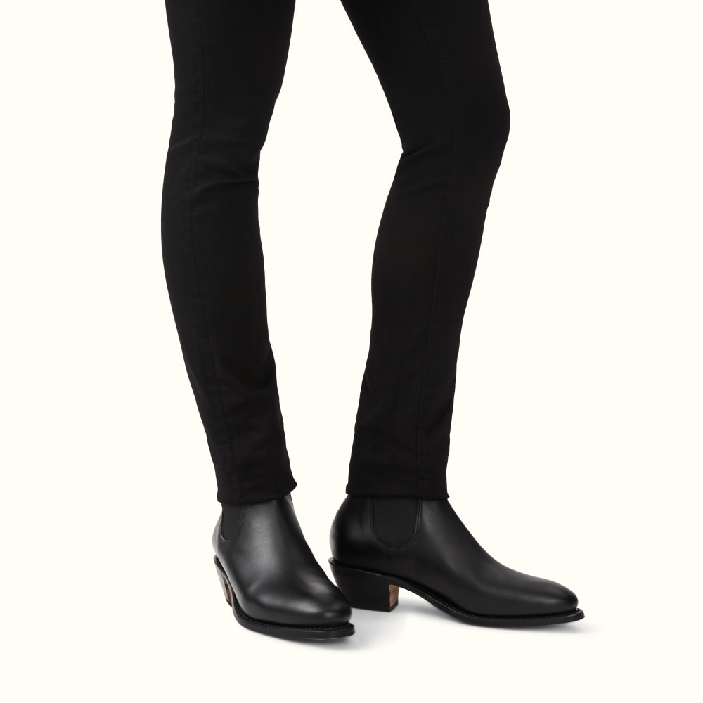 Black Adelaide Cuban Heel Boots | R.M.Williams Chelsea Boots |  R.M.Williams® New Zealand