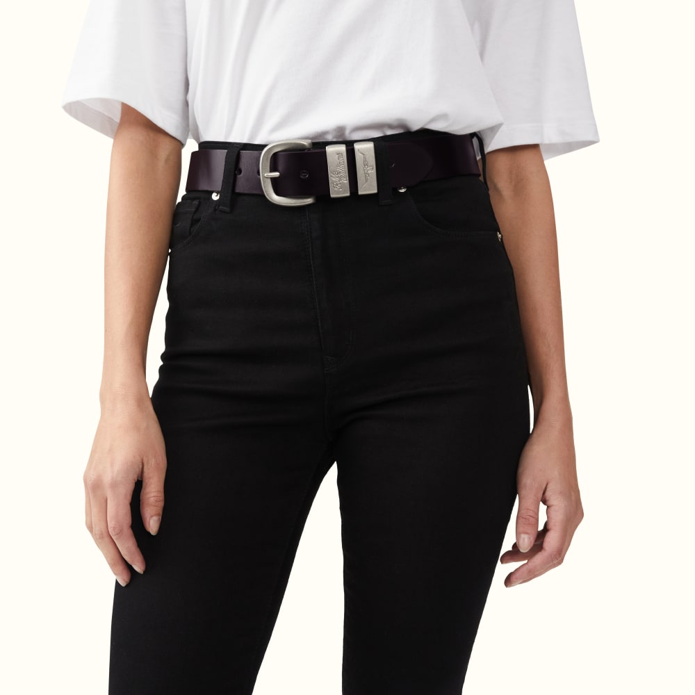 Hide belt store