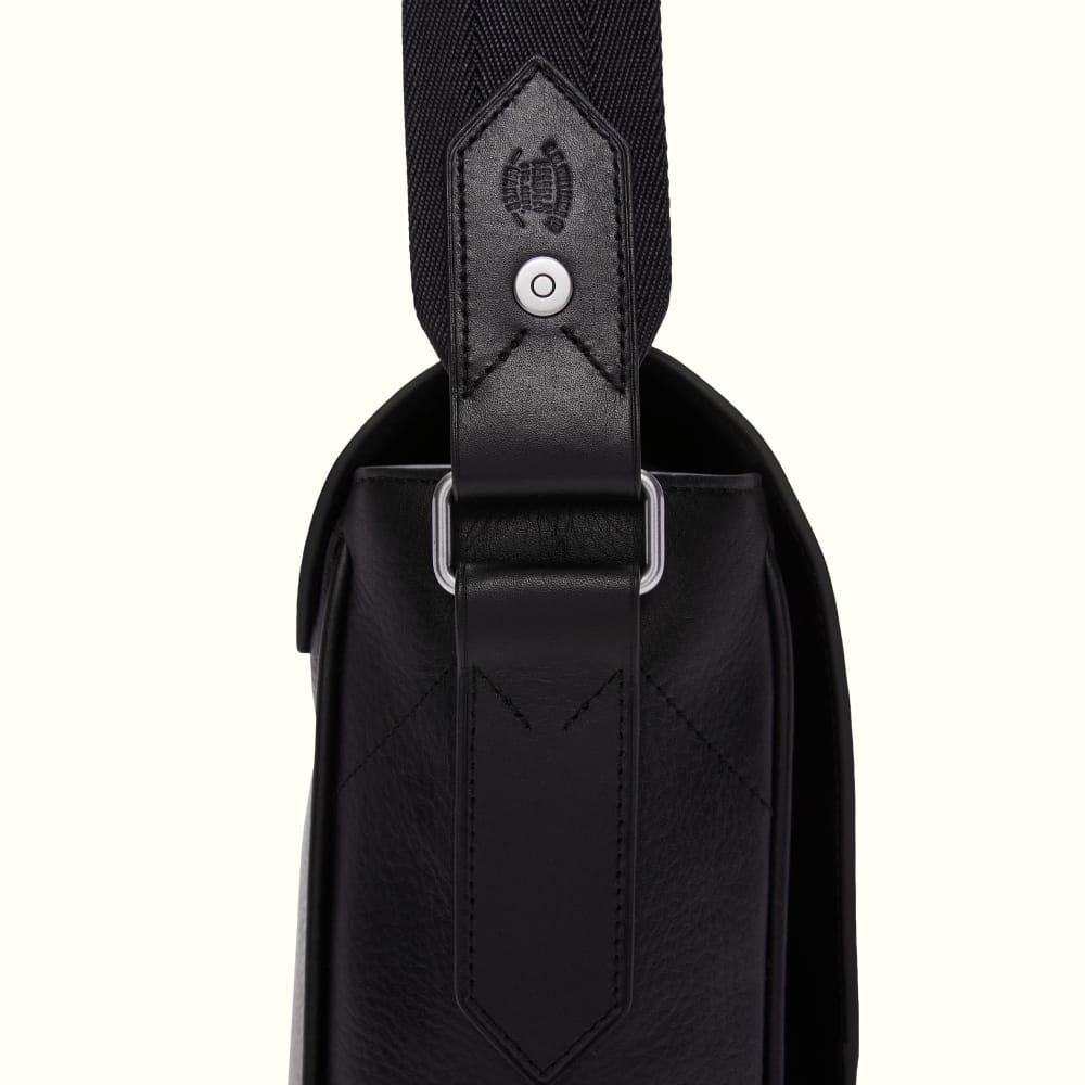 Lacoste leather black Messenger Bag