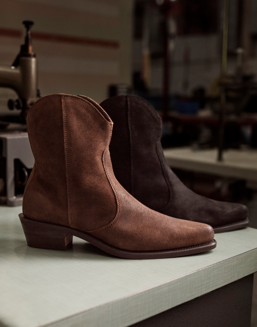 Dress boots