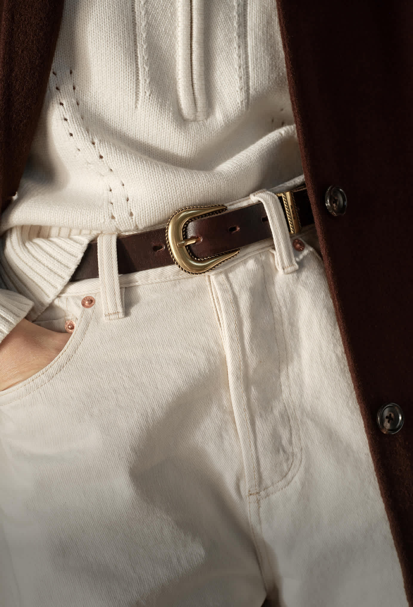 Elegant leather belts