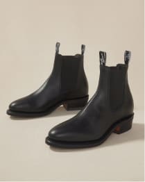 Handcrafted leather boots clothing and accessories R.M.Williams