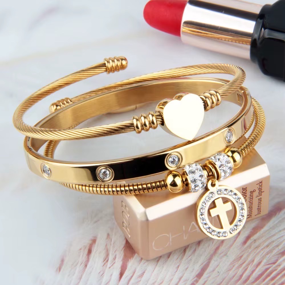 Heart and cross charm bracelet set