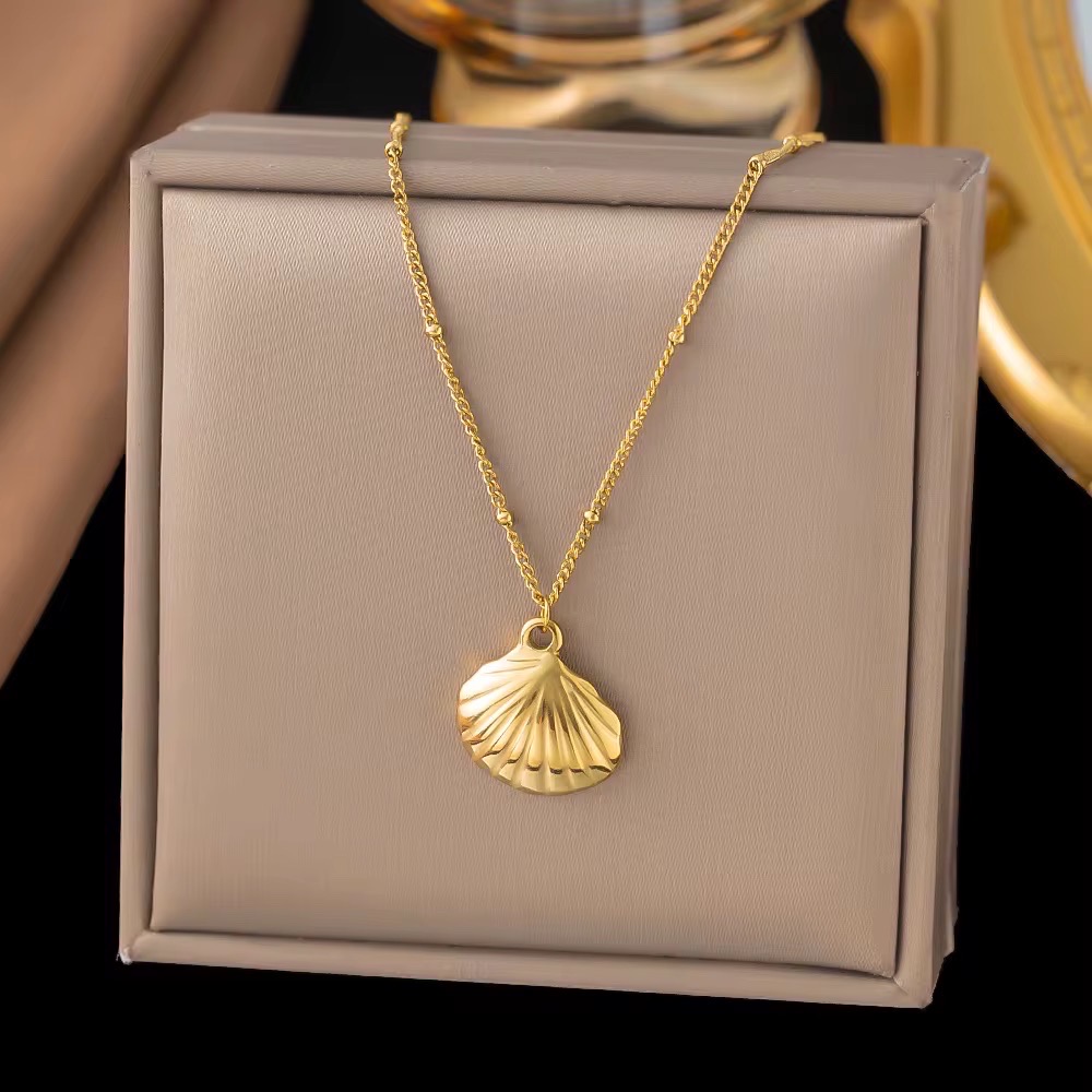 Golden Shell Pendant Necklace