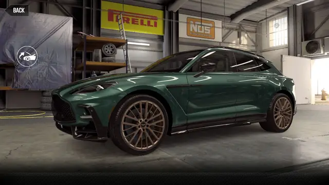 Aston Martin DBX S (Gold Star)