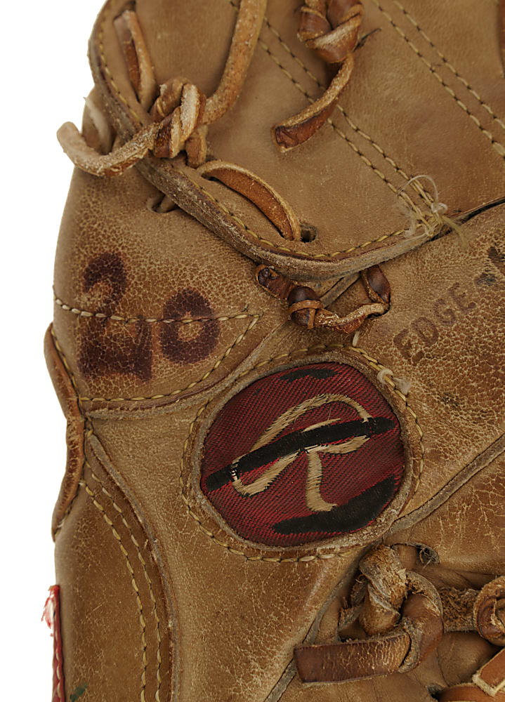 1974 Bucky Dent Chicago White Sox Signed Game-Used Glove - PSA/DNA - New York Yankees Coach's Provenance