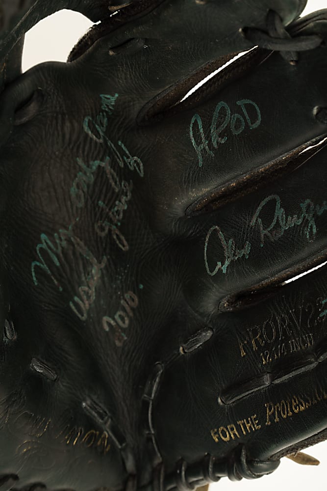 2010 Alex Rodriguez New York Yankees Signed Game-Used Glove - Photomatched to 62 Games Including 600th Home Run
